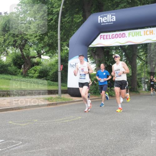 29.06.2025 - hella hamburg halbmarathon KatJ http://msf.ph/oto/8371109 29.06.2025 10:23:44 Zwischen KM18-KM19 57, 1217, 5048, 6169, 7972 meine-sportfotos.de