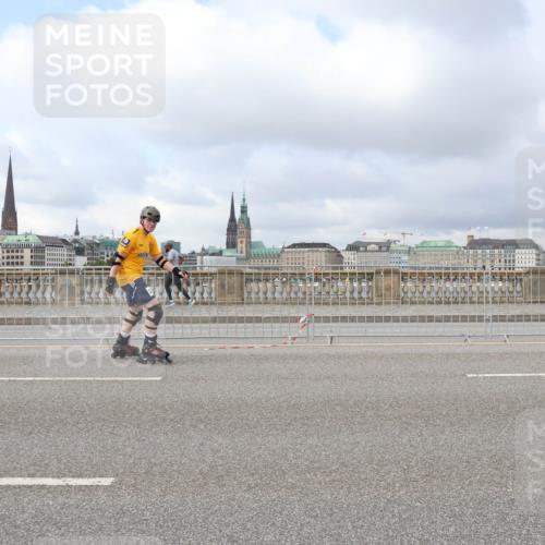 29.06.2025 - hella hamburg halbmarathon Lena Gebhardt http://msf.ph/oto/8371123 29.06.2025 09:11:42 Lombardsbrücke  meine-sportfotos.de
