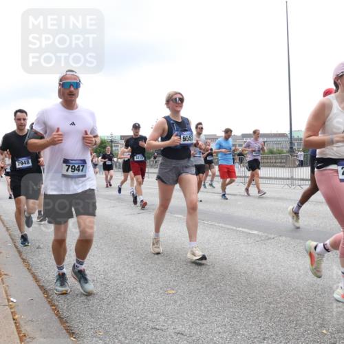 29.06.2025 - hella hamburg halbmarathon Lena Gebhardt http://msf.ph/oto/8371141 29.06.2025 10:48:55 Lombardsbrücke 7948, 7947, 3215, 9552, 2716, 1142, 1167, 1584, 2160, 2395, 2437, 2438, 2713, 2716, 2792, 3086, 3215, 3224, 3253, 3661, 4403, 5010, 5118, 5479, 5480, 5551, 6015, 6437, 6566, 6979, 7062, 7203, 7947, 7948, 8461, 8719, 8760, 9341, 9359, 9552, 9787, 10059, 10081, 10204, 10366, 10524, 10654, 10656, 10782, 10785, 11000, 11031, 11192, 11364, 11365, 13814, 13845, 15715, 16498, 16499, 16701 meine-sportfotos.de