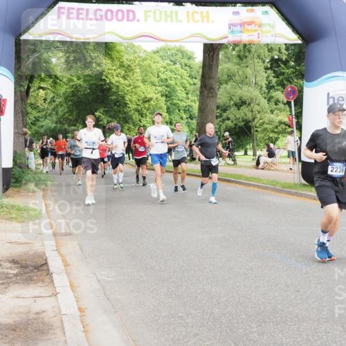 29.06.2025 - hella hamburg halbmarathon MichiJ http://msf.ph/oto/8371217 29.06.2025 10:44:46 Zwischen KM18-KM19 1611, 2236, 2711, 7082, 7833, 9485, 10383, 14369, 14571, 15197, 17415, 18891 meine-sportfotos.de