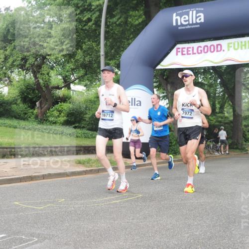 29.06.2025 - hella hamburg halbmarathon KatJ http://msf.ph/oto/8371235 29.06.2025 10:23:44 Zwischen KM18-KM19 57, 1217, 5048, 6169, 7972 meine-sportfotos.de