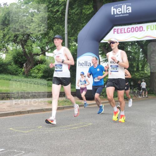 29.06.2025 - hella hamburg halbmarathon KatJ http://msf.ph/oto/8371280 29.06.2025 10:23:44 Zwischen KM18-KM19 57, 1217, 5048, 6169, 7972 meine-sportfotos.de