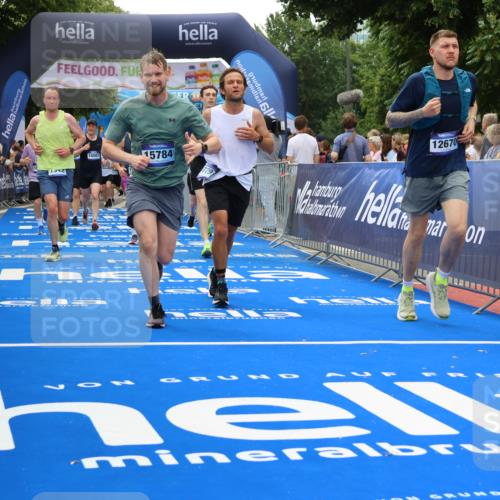 29.06.2025 - hella hamburg halbmarathon Strokosch-Dieckow http://msf.ph/oto/8371368 29.06.2025 10:49:23 Ziel 1342, 1476, 2878, 4183, 4185, 6158, 8437, 8689, 8813, 10053, 10189, 11339, 11779, 11819, 12094, 12670, 13269, 14526, 14838, 15422, 15784, 15894, 15966, 16891, 18476, 18887, 18960 meine-sportfotos.de