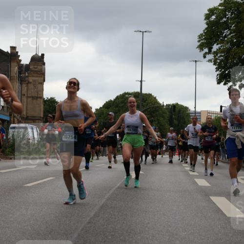 29.06.2025 - hella hamburg halbmarathon Yannick Fuchs http://msf.ph/oto/8371413 29.06.2025 10:53:42 20KM 2780, 3114, 3169, 4238, 4379, 4796, 4986, 6327, 6470, 7824, 8030, 8326, 8481, 8807, 9741, 9985, 10488, 10587, 11018, 11114, 11158, 11159, 11250, 11757, 12406, 12736, 12779, 13036, 13706, 14471, 14928, 15083, 15525, 15785, 15914, 16227, 16530, 16754, 16915, 17176, 17304, 17860, 18377, 18485, 18855, 19178 meine-sportfotos.de