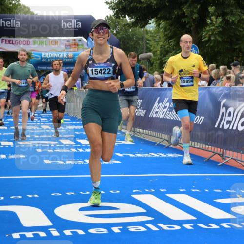 29.06.2025 - hella hamburg halbmarathon Strokosch-Dieckow http://msf.ph/oto/8371465 29.06.2025 10:49:22 Ziel 1342, 1476, 2878, 4183, 4185, 6158, 8437, 8813, 9348, 10053, 10189, 11339, 11779, 11819, 12670, 13269, 13450, 14526, 14838, 15422, 15784, 15894, 15966, 16891, 18476, 18887, 18960 meine-sportfotos.de