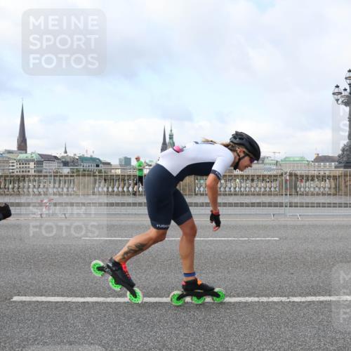 29.06.2025 - hella hamburg halbmarathon Lena Gebhardt http://msf.ph/oto/8371510 29.06.2025 08:50:44 Lombardsbrücke  meine-sportfotos.de