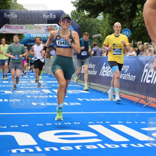 29.06.2025 - hella hamburg halbmarathon Strokosch-Dieckow http://msf.ph/oto/8371516 29.06.2025 10:49:22 Ziel 1342, 1476, 2878, 4183, 4185, 6158, 8437, 8813, 9348, 10053, 10189, 11339, 11779, 11819, 12670, 13269, 13450, 14526, 14838, 15422, 15784, 15894, 15966, 16891, 18476, 18887, 18960 meine-sportfotos.de