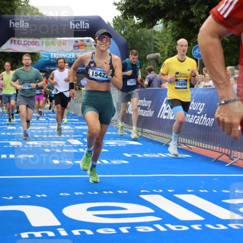 29.06.2025 - hella hamburg halbmarathon Strokosch-Dieckow http://msf.ph/oto/8371543 29.06.2025 10:49:22 Ziel 1342, 1476, 2878, 4183, 4185, 6158, 8437, 8813, 9348, 10053, 10189, 11339, 11779, 11819, 12670, 13269, 13450, 14526, 14838, 15422, 15784, 15894, 15966, 16891, 18476, 18887, 18960 meine-sportfotos.de