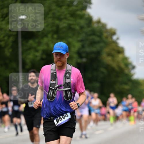 29.06.2025 - hella hamburg halbmarathon Dr. Thomas Lammeyer http://msf.ph/oto/8371596 29.06.2025 10:42:05 Kennedybrücke 1337, 1475, 1799, 1985, 2016, 2124, 2853, 3010, 3246, 3286, 3880, 4762, 5139, 5522, 5523, 5875, 6697, 6955, 7124, 7321, 7629, 8696, 8811, 8985, 9391, 9524, 9894, 10025, 10146, 10506, 10836, 11087, 11164 meine-sportfotos.de