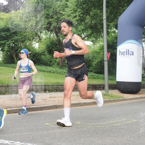29.06.2025 - hella hamburg halbmarathon KatJ http://msf.ph/oto/8371662 29.06.2025 10:23:46 Zwischen KM18-KM19 57, 1217, 6169, 7884, 7972 meine-sportfotos.de
