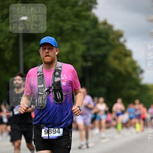 29.06.2025 - hella hamburg halbmarathon Dr. Thomas Lammeyer http://msf.ph/oto/8371671 29.06.2025 10:42:06 Kennedybrücke 1337, 1475, 1799, 1985, 2016, 2124, 2853, 3010, 3246, 3286, 3880, 4762, 5139, 5522, 5523, 5875, 6697, 6955, 7124, 7321, 7629, 8696, 8811, 8985, 9391, 9524, 9894, 10025, 10146, 10506, 10836, 11087, 11164 meine-sportfotos.de