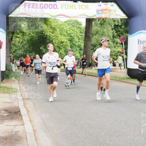 29.06.2025 - hella hamburg halbmarathon MichiJ http://msf.ph/oto/8371717 29.06.2025 10:44:48 Zwischen KM18-KM19 1611, 2236, 6595, 7082, 9485, 10383, 12495, 14369, 14571, 15197, 17827, 18891 meine-sportfotos.de