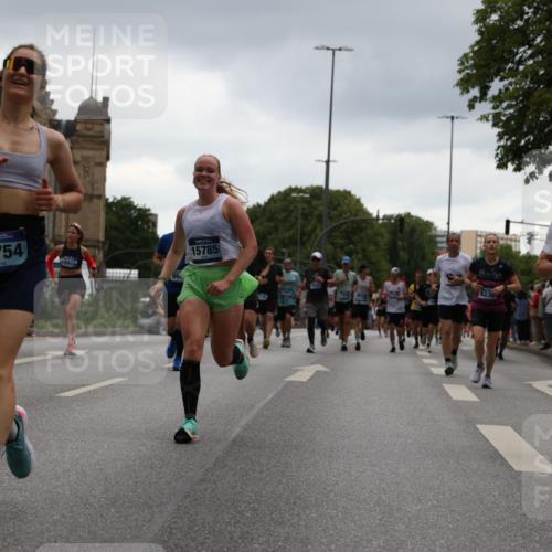 29.06.2025 - hella hamburg halbmarathon Yannick Fuchs http://msf.ph/oto/8371740 29.06.2025 10:53:43 20KM 2780, 3169, 4238, 4379, 4796, 4986, 6327, 6470, 7824, 8030, 8326, 8481, 8807, 9741, 9985, 10488, 10587, 11018, 11114, 11158, 11159, 11250, 11757, 12406, 12779, 13036, 13706, 14471, 14928, 15083, 15525, 15785, 15914, 16227, 16530, 16754, 16915, 17176, 17304, 17860, 18377, 18485, 18855, 19178 meine-sportfotos.de