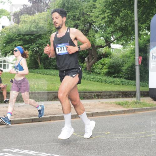 29.06.2025 - hella hamburg halbmarathon KatJ http://msf.ph/oto/8371749 29.06.2025 10:23:46 Zwischen KM18-KM19 57, 1217, 6169, 7884, 7972 meine-sportfotos.de