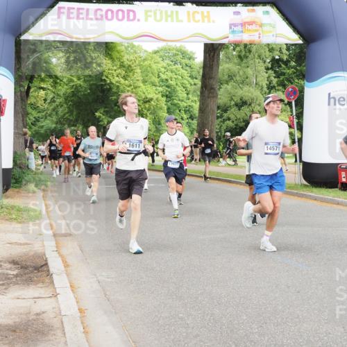 29.06.2025 - hella hamburg halbmarathon MichiJ http://msf.ph/oto/8371760 29.06.2025 10:44:48 Zwischen KM18-KM19 1611, 2236, 6595, 7082, 9485, 10383, 12495, 14369, 14571, 15197, 17827, 18891 meine-sportfotos.de