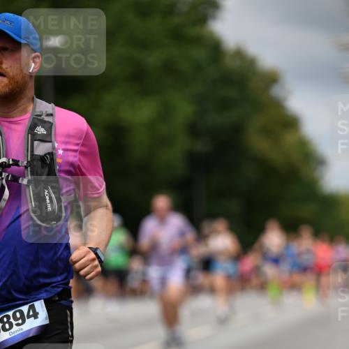 29.06.2025 - hella hamburg halbmarathon Dr. Thomas Lammeyer http://msf.ph/oto/8371781 29.06.2025 10:42:07 Kennedybrücke 1337, 1475, 1578, 1985, 2016, 2124, 2853, 3010, 3246, 3286, 3880, 4762, 5139, 5522, 5523, 5875, 6697, 6955, 7124, 7321, 7629, 8696, 8811, 8985, 9391, 9524, 9894, 10025, 10146, 10506, 10836, 11087, 11164 meine-sportfotos.de