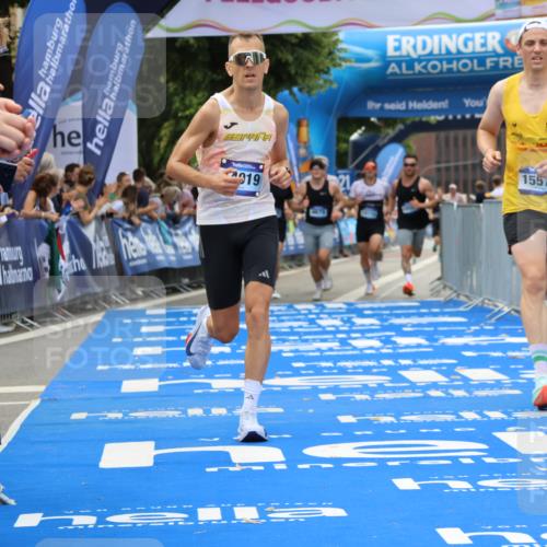 29.06.2025 - hella hamburg halbmarathon Strokosch-Dieckow http://msf.ph/oto/8371851 29.06.2025 10:27:23 Ziel 4678, 9804, 13941, 14019, 15136, 15576, 18037, 18124, 18567, 19114 meine-sportfotos.de