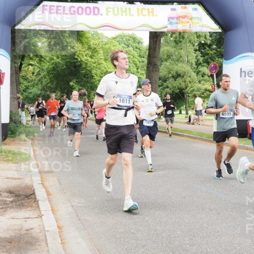 29.06.2025 - hella hamburg halbmarathon MichiJ http://msf.ph/oto/8371926 29.06.2025 10:44:49 Zwischen KM18-KM19 1611, 2236, 2840, 6595, 7082, 10383, 12495, 13880, 14369, 14571, 15145, 15197, 17827, 18891 meine-sportfotos.de
