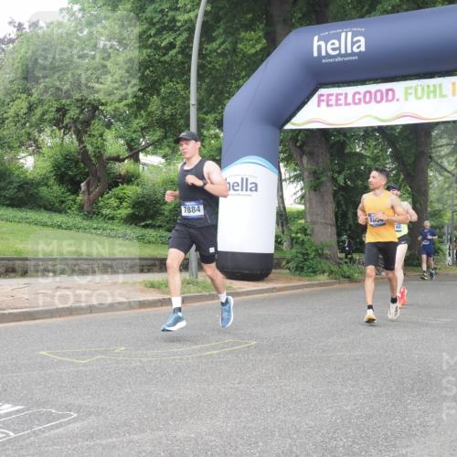 29.06.2025 - hella hamburg halbmarathon KatJ http://msf.ph/oto/8371932 29.06.2025 10:23:48 Zwischen KM18-KM19 1217, 6169, 7884, 7972 meine-sportfotos.de