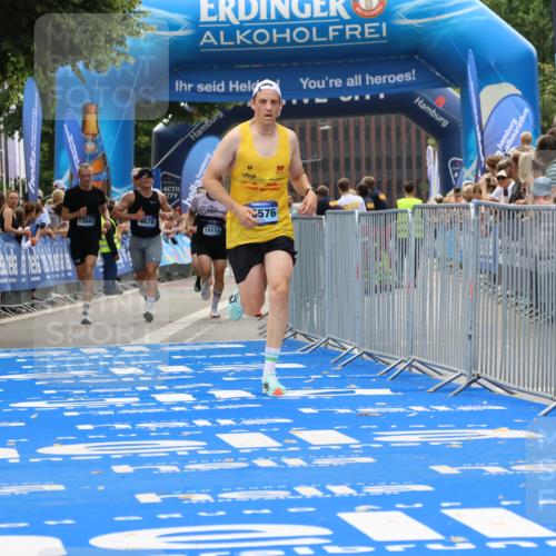 29.06.2025 - hella hamburg halbmarathon Strokosch-Dieckow http://msf.ph/oto/8372044 29.06.2025 10:27:22 Ziel 4678, 9804, 13941, 14019, 15136, 15576, 15583, 18037, 18124, 18567, 19114 meine-sportfotos.de