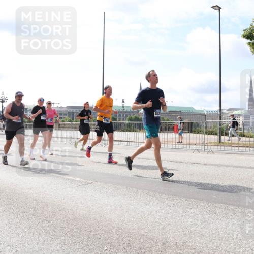 29.06.2025 - hella hamburg halbmarathon Lena Gebhardt http://msf.ph/oto/8372091 29.06.2025 10:14:58 Lombardsbrücke 6, 8854, 11611, 1770, 6181, 8563, 852, 1071, 1296, 1379, 1524, 1575, 1728, 1745, 2046, 2140, 2281, 2601, 2690, 2990, 3020, 3025, 3154, 3454, 3507, 3509, 3513, 3650, 3691, 3834, 3844, 4495, 4641, 5191, 5608, 5670, 5800, 5981, 5986, 6181, 6248, 6317, 6935, 7195, 7439, 7881, 8055, 8147, 8237, 8239, 8275, 8522, 8563, 8609, 8755, 8854, 9113, 9173, 9556, 9663, 9709, 9911, 9975, 10391, 10589, 10610, 10717, 10963, 11271, 11598 meine-sportfotos.de