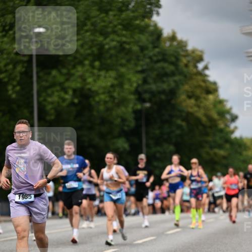 29.06.2025 - hella hamburg halbmarathon Dr. Thomas Lammeyer http://msf.ph/oto/8372169 29.06.2025 10:42:10 Kennedybrücke 1475, 1578, 1985, 2124, 2853, 3010, 3246, 3286, 3880, 4414, 5139, 5522, 5523, 5875, 6697, 6955, 7321, 7629, 8696, 8811, 8985, 9391, 9524, 9894, 10025, 10146, 10506, 10836, 11087, 11164 meine-sportfotos.de