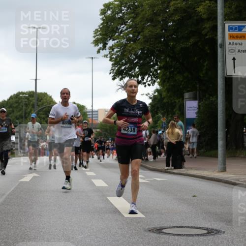 29.06.2025 - hella hamburg halbmarathon Yannick Fuchs http://msf.ph/oto/8372213 29.06.2025 10:53:45 20KM 1544, 2780, 3169, 4238, 4379, 4796, 4986, 6327, 6470, 7824, 8030, 8326, 8481, 8807, 9741, 9985, 10281, 10488, 11018, 11114, 11158, 11159, 11250, 11757, 12406, 12779, 13036, 13706, 14471, 14928, 15083, 15525, 15673, 15785, 15914, 16227, 16530, 16754, 16915, 17176, 17304, 17860, 18377, 18485, 18855, 19178 meine-sportfotos.de