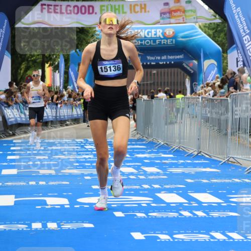 29.06.2025 - hella hamburg halbmarathon Strokosch-Dieckow http://msf.ph/oto/8372214 29.06.2025 10:27:20 Ziel 4678, 14019, 15136, 15576, 15583, 18037, 18124, 18567 meine-sportfotos.de