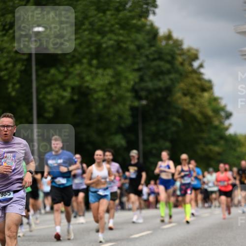 29.06.2025 - hella hamburg halbmarathon Dr. Thomas Lammeyer http://msf.ph/oto/8372220 29.06.2025 10:42:10 Kennedybrücke 1475, 1578, 1985, 2124, 2853, 3010, 3246, 3286, 3880, 4414, 5139, 5522, 5523, 5875, 6697, 6955, 7321, 7629, 8696, 8811, 8985, 9391, 9524, 9894, 10025, 10146, 10506, 10836, 11087, 11164 meine-sportfotos.de