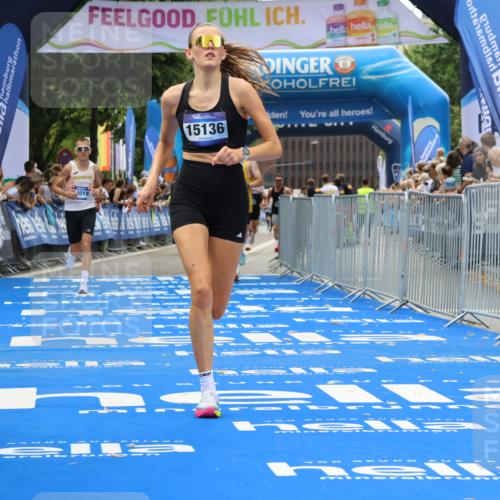 29.06.2025 - hella hamburg halbmarathon Strokosch-Dieckow http://msf.ph/oto/8372353 29.06.2025 10:27:20 Ziel 4678, 14019, 15136, 15576, 15583, 18037, 18124, 18567 meine-sportfotos.de