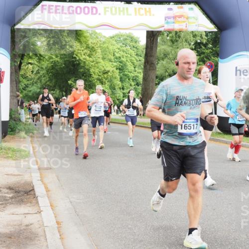 29.06.2025 - hella hamburg halbmarathon MichiJ http://msf.ph/oto/8372471 29.06.2025 10:44:52 Zwischen KM18-KM19 1611, 2282, 2806, 2840, 6595, 7856, 12495, 13880, 14571, 15145, 16113, 16517, 17531, 17827, 18891 meine-sportfotos.de