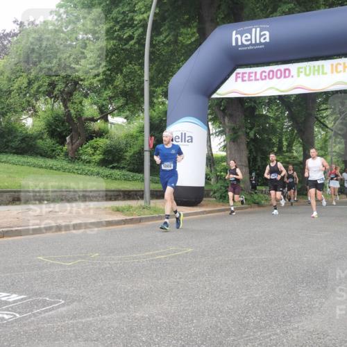 29.06.2025 - hella hamburg halbmarathon KatJ http://msf.ph/oto/8372477 29.06.2025 10:23:52 Zwischen KM18-KM19 1002, 1644, 7884 meine-sportfotos.de