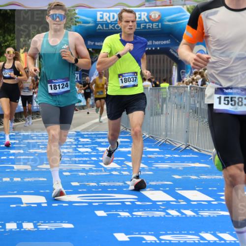 29.06.2025 - hella hamburg halbmarathon Strokosch-Dieckow http://msf.ph/oto/8372496 29.06.2025 10:27:17 Ziel 9097, 14019, 15136, 15576, 15583, 18037, 18124 meine-sportfotos.de