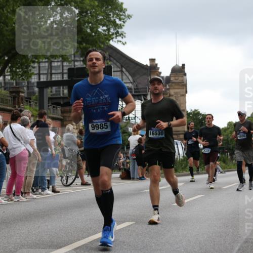 29.06.2025 - hella hamburg halbmarathon Yannick Fuchs http://msf.ph/oto/8372497 29.06.2025 10:53:46 20KM 1544, 2780, 3169, 3780, 4238, 4379, 4796, 4986, 6327, 6470, 7824, 8030, 8326, 8481, 8807, 9741, 9985, 10281, 10301, 10488, 11018, 11114, 11158, 11159, 11250, 11757, 12406, 12446, 12779, 13036, 13706, 14471, 14928, 15083, 15525, 15673, 15785, 15914, 16227, 16530, 16754, 16915, 17176, 17304, 17860, 18377, 18485, 18624, 18855, 19178 meine-sportfotos.de