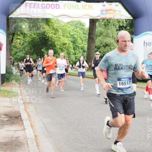 29.06.2025 - hella hamburg halbmarathon MichiJ http://msf.ph/oto/8372506 29.06.2025 10:44:52 Zwischen KM18-KM19 1611, 2282, 2806, 2840, 6595, 7856, 12495, 13880, 14571, 15145, 16113, 16517, 17531, 17827, 18891 meine-sportfotos.de