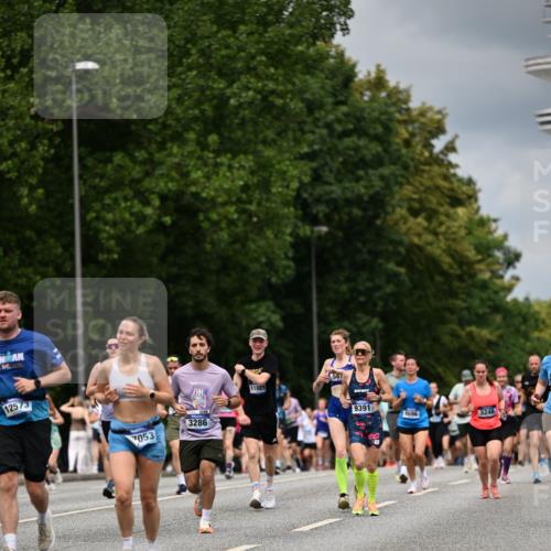 29.06.2025 - hella hamburg halbmarathon Dr. Thomas Lammeyer http://msf.ph/oto/8372523 29.06.2025 10:42:12 Kennedybrücke 1475, 1578, 1985, 2124, 2853, 3010, 3246, 3286, 3880, 4414, 5139, 5522, 5523, 5875, 6697, 6955, 7321, 7629, 8696, 8811, 9391, 9524, 9894, 10025, 10146, 10506, 11087, 11152, 11164 meine-sportfotos.de