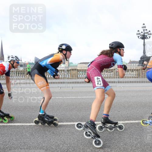 29.06.2025 - hella hamburg halbmarathon Lena Gebhardt http://msf.ph/oto/8372551 29.06.2025 08:50:45 Lombardsbrücke 486, 452, 77 meine-sportfotos.de