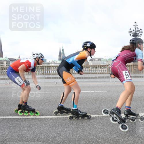 29.06.2025 - hella hamburg halbmarathon Lena Gebhardt http://msf.ph/oto/8372587 29.06.2025 08:50:45 Lombardsbrücke 374, 486, 452 meine-sportfotos.de