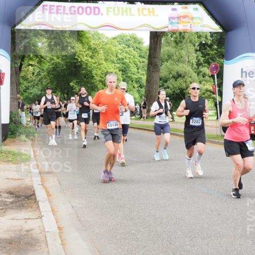 29.06.2025 - hella hamburg halbmarathon MichiJ http://msf.ph/oto/8372644 29.06.2025 10:44:53 Zwischen KM18-KM19 1611, 2282, 2806, 2840, 2907, 6104, 6595, 7856, 12495, 13880, 14571, 15145, 16113, 16517, 16910, 17531, 17827, 18891 meine-sportfotos.de