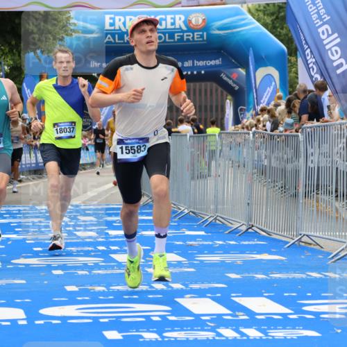 29.06.2025 - hella hamburg halbmarathon Strokosch-Dieckow http://msf.ph/oto/8372655 29.06.2025 10:27:16 Ziel 9097, 14019, 15136, 15576, 15583, 18037, 18124 meine-sportfotos.de