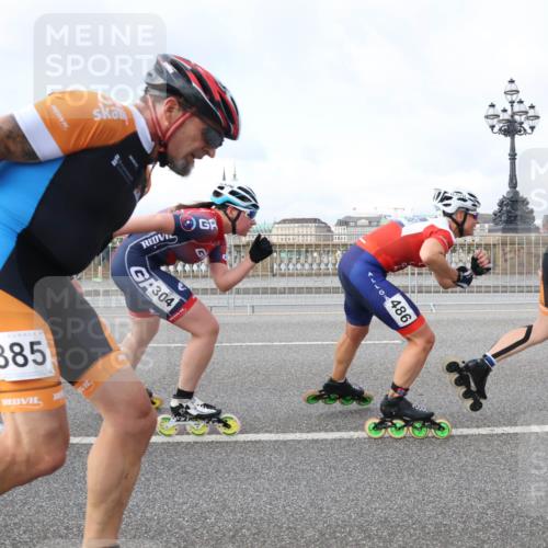 29.06.2025 - hella hamburg halbmarathon Lena Gebhardt http://msf.ph/oto/8372704 29.06.2025 08:50:45 Lombardsbrücke 259, 385, 304, 486, 270 meine-sportfotos.de