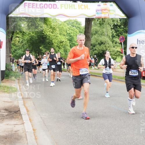 29.06.2025 - hella hamburg halbmarathon MichiJ http://msf.ph/oto/8372717 29.06.2025 10:44:53 Zwischen KM18-KM19 1611, 2282, 2806, 2840, 2907, 6104, 6595, 7856, 12495, 13880, 14571, 15145, 16113, 16517, 16910, 17531, 17827, 18891 meine-sportfotos.de