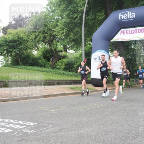 29.06.2025 - hella hamburg halbmarathon KatJ http://msf.ph/oto/8372825 29.06.2025 10:23:53 Zwischen KM18-KM19 1002, 1644, 7884 meine-sportfotos.de