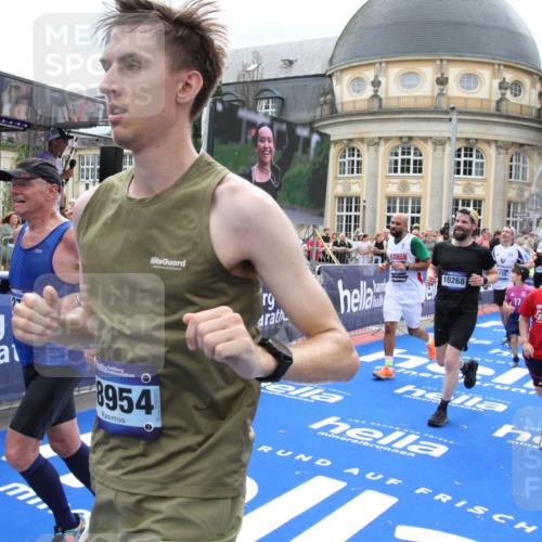 29.06.2025 - hella hamburg halbmarathon Michael Strokosch http://msf.ph/oto/8372885 29.06.2025 10:58:55 Ziel 2159, 2488, 2840, 3859, 4632, 4833, 5277, 5885, 6438, 6720, 8807, 9156, 9353, 10268, 10518, 10539, 10788, 10915, 12734, 14673, 14965, 17405, 17630, 17931, 18180, 18232, 18954 meine-sportfotos.de
