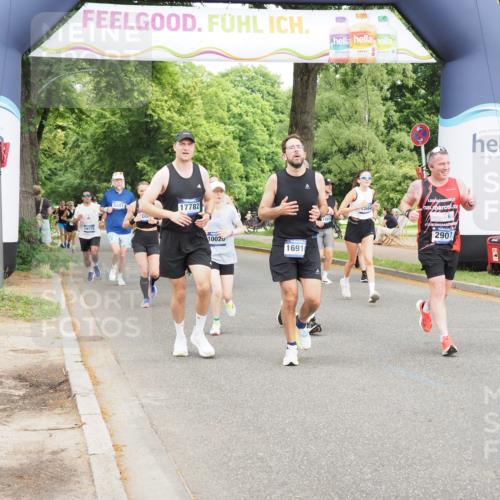 29.06.2025 - hella hamburg halbmarathon MichiJ http://msf.ph/oto/8372927 29.06.2025 10:44:56 Zwischen KM18-KM19 2282, 2806, 2840, 2907, 3251, 5341, 6104, 7856, 10020, 13287, 13664, 13880, 14914, 15145, 16113, 16517, 16910, 17531, 17782 meine-sportfotos.de