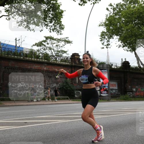 29.06.2025 - hella hamburg halbmarathon Yannick Fuchs http://msf.ph/oto/8372934 29.06.2025 10:53:47 20KM 1544, 2780, 3169, 3780, 4238, 4379, 4796, 4986, 6327, 6470, 7259, 7824, 8030, 8326, 8481, 8807, 9741, 9985, 10281, 10301, 10488, 11018, 11114, 11158, 11159, 11250, 11757, 12406, 12446, 12779, 13036, 13706, 14471, 14928, 15083, 15525, 15673, 15785, 15914, 16227, 16530, 16754, 16915, 17304, 17860, 18377, 18485, 18624, 18855, 19178 meine-sportfotos.de
