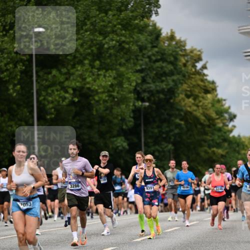 29.06.2025 - hella hamburg halbmarathon Dr. Thomas Lammeyer http://msf.ph/oto/8373001 29.06.2025 10:42:12 Kennedybrücke 1475, 1578, 1985, 2124, 2853, 3010, 3246, 3286, 3880, 4414, 5139, 5522, 5523, 5875, 6697, 6955, 7321, 7629, 8696, 8811, 9391, 9524, 9894, 10025, 10146, 10506, 11087, 11152, 11164 meine-sportfotos.de