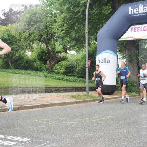29.06.2025 - hella hamburg halbmarathon KatJ http://msf.ph/oto/8373114 29.06.2025 10:23:55 Zwischen KM18-KM19 1002, 1644, 8395 meine-sportfotos.de