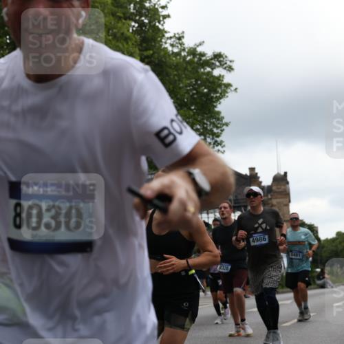29.06.2025 - hella hamburg halbmarathon Yannick Fuchs http://msf.ph/oto/8373246 29.06.2025 10:53:49 20KM 1019, 1544, 2780, 3169, 3780, 4238, 4379, 4796, 4986, 6327, 6470, 7259, 7824, 8030, 8326, 8481, 8807, 9741, 9985, 10281, 10301, 10488, 11018, 11114, 11158, 11159, 11250, 11757, 12406, 12422, 12446, 12779, 13036, 13706, 13993, 14471, 14823, 15083, 15525, 15673, 15785, 15914, 16227, 16530, 16754, 16915, 17304, 17860, 18130, 18377, 18624, 18855, 19178 meine-sportfotos.de