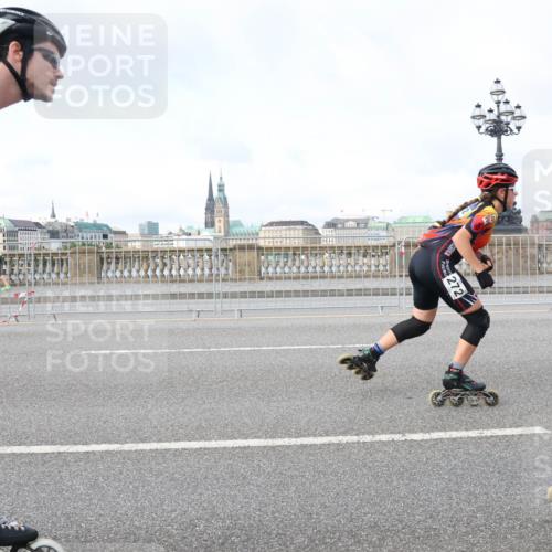29.06.2025 - hella hamburg halbmarathon Lena Gebhardt http://msf.ph/oto/8373320 29.06.2025 08:50:46 Lombardsbrücke 5, 000, 000, 272 meine-sportfotos.de